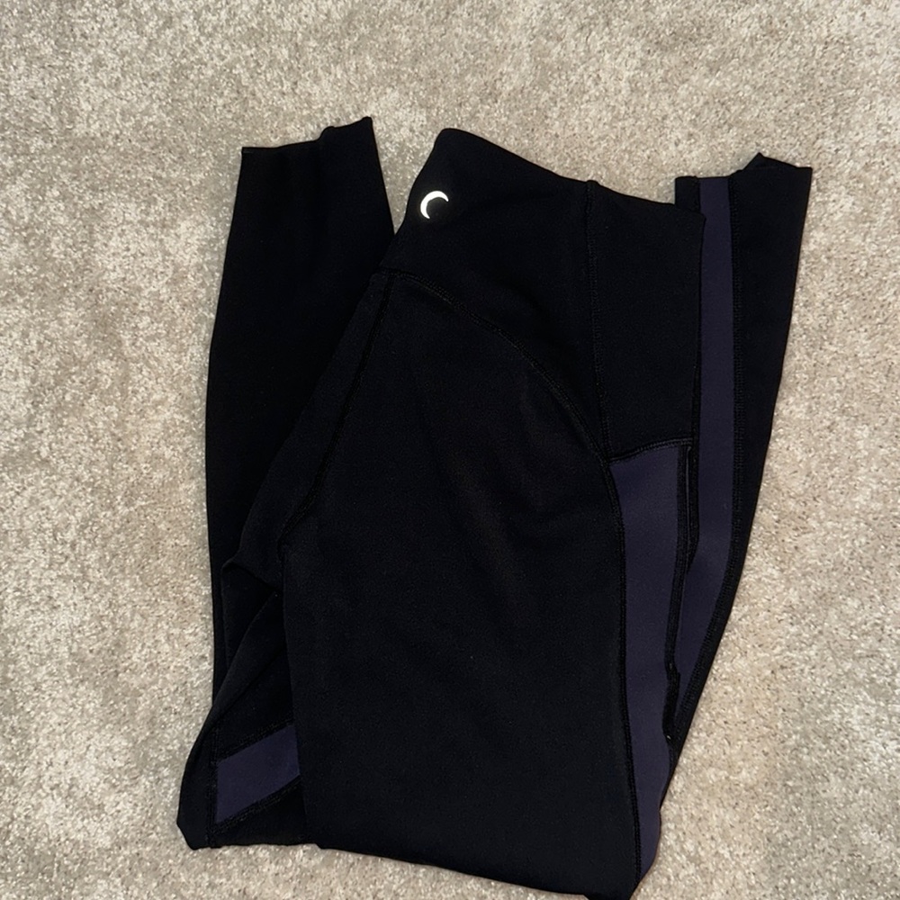 GUC. Zyia black/purple mesh luxe legging. Size 4.